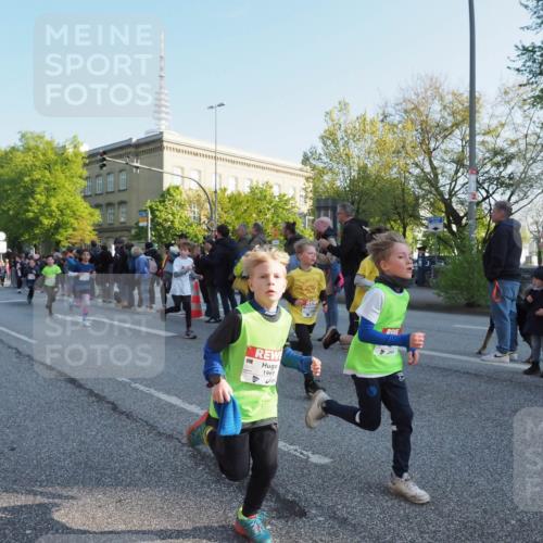 27.04.2024 - Das Zehntel MichiJ http://msf.ph/oto/6107216 27.04.2024 08:50:04 Laufen 1969, 1233 meine-sportfotos.de