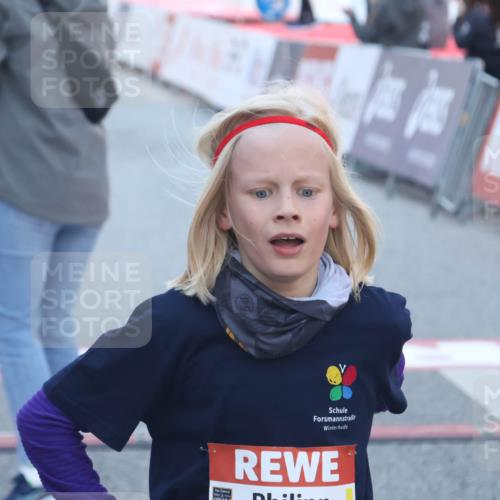 27.04.2024 - Das Zehntel Lena Gebhardt http://msf.ph/oto/6124761 27.04.2024 08:47:53 Ziel 1472, 1484, 3828 meine-sportfotos.de