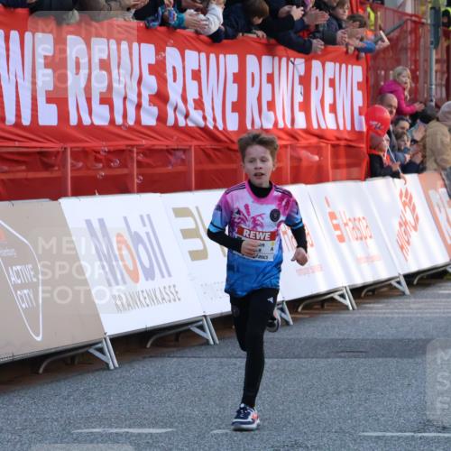 27.04.2024 - Das Zehntel Strokosch-Dieckow http://msf.ph/oto/6125566 27.04.2024 08:47:55 Ziel 1472, 1484, 3828 meine-sportfotos.de