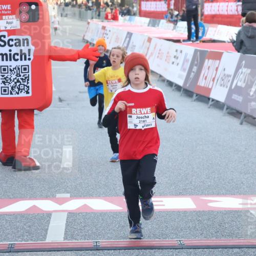 27.04.2024 - Das Zehntel Lena Gebhardt http://msf.ph/oto/6126087 27.04.2024 08:48:49 Ziel 1712, 2181, 2327, 3154, 3437, 3683 meine-sportfotos.de