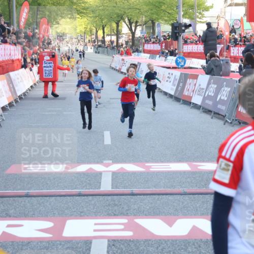 27.04.2024 - Das Zehntel Lena Gebhardt http://msf.ph/oto/6127917 27.04.2024 08:49:23 Ziel 1452, 2222, 2317, 2352, 2663, 3177, 3465 meine-sportfotos.de