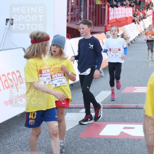 27.04.2024 - Das Zehntel Lena Gebhardt http://msf.ph/oto/6129139 27.04.2024 08:49:41 Ziel 1252, 1480, 2818, 2848, 3657, 3873 meine-sportfotos.de