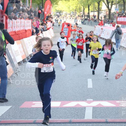 27.04.2024 - Das Zehntel Lena Gebhardt http://msf.ph/oto/6129909 27.04.2024 08:49:57 Ziel 1491, 1498, 1935, 2264, 2355, 2599, 2805, 2839, 3173, 3443, 3703, 3783, 3924 meine-sportfotos.de