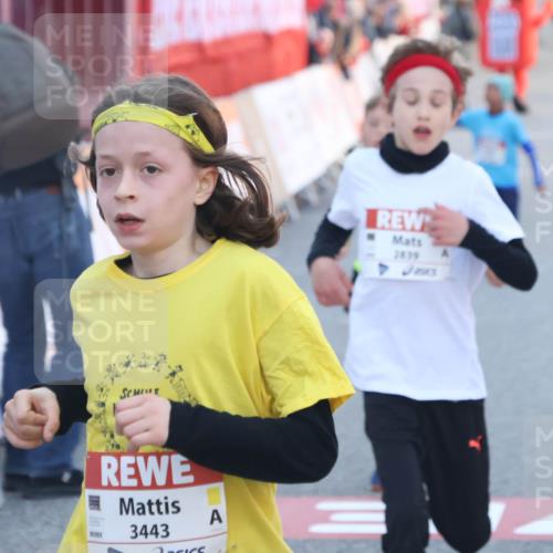27.04.2024 - Das Zehntel Lena Gebhardt http://msf.ph/oto/6130202 27.04.2024 08:50:01 Ziel 1491, 1498, 1935, 2264, 2599, 2805, 2839, 3443, 3703, 3783, 3924 meine-sportfotos.de