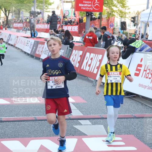 27.04.2024 - Das Zehntel Lena Gebhardt http://msf.ph/oto/6131201 27.04.2024 08:50:18 Ziel 1326, 3169, 3238, 3241, 3453, 3764, 3784, 3819 meine-sportfotos.de