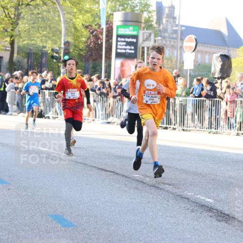 27.04.2024 - Das Zehntel Strokosch-Dieckow http://msf.ph/oto/6160060 27.04.2024 08:50:10 Laufen 1230, 1497, 1552, 1553, 1584, 1596, 1661, 1929, 2114, 2134, 2360, 2644, 2652, 2679, 3030, 3112, 3145, 3168, 3473, 3705, 3706 meine-sportfotos.de