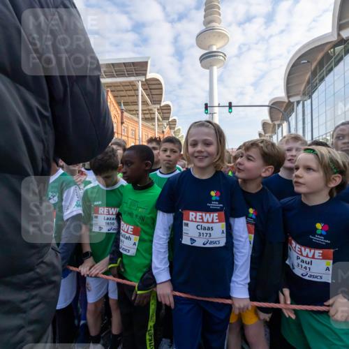 27.04.2024 - Das Zehntel Michael Strokosch http://msf.ph/oto/6174746 27.04.2024 08:17:07 Allgemein zum Event 1650, 3173, 551, 2, 3141 meine-sportfotos.de