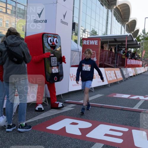 27.04.2024 - Das Zehntel Michael Strokosch http://msf.ph/oto/6175154 27.04.2024 08:47:43 Allgemein zum Event 3333, 33333, 2443 meine-sportfotos.de