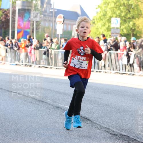 27.04.2024 - Das Zehntel Strokosch-Dieckow http://msf.ph/oto/6209375 27.04.2024 08:49:39 Laufen 2167, 3043, 3472, 3641, 3704, 3764, 3769, 3778, 3846 meine-sportfotos.de
