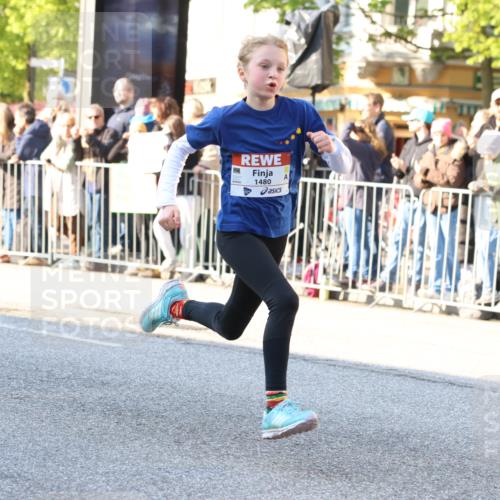 27.04.2024 - Das Zehntel Strokosch-Dieckow http://msf.ph/oto/6209578 27.04.2024 08:49:03 Laufen 1480, 1491, 1498, 2599, 2805, 2839, 3443, 3703, 3783 meine-sportfotos.de