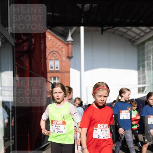 27.04.2024 - Das Zehntel Michael Strokosch http://msf.ph/oto/6212308 27.04.2024 08:01:02 Allgemein zum Event 1986, 2215, 1446 meine-sportfotos.de