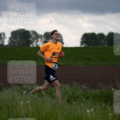 05.05.2024 - 7. Wedeler Halbmarathon Michael Strokosch http://msf.ph/oto/6221023 05.05.2024 10:55:53 Laufen 92 meine-sportfotos.de