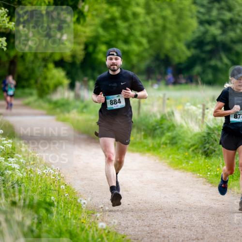 05.05.2024 - 7. Wedeler Halbmarathon Michael Strokosch http://msf.ph/oto/6221139 05.05.2024 11:07:37 Laufen 884, 103, 872 meine-sportfotos.de