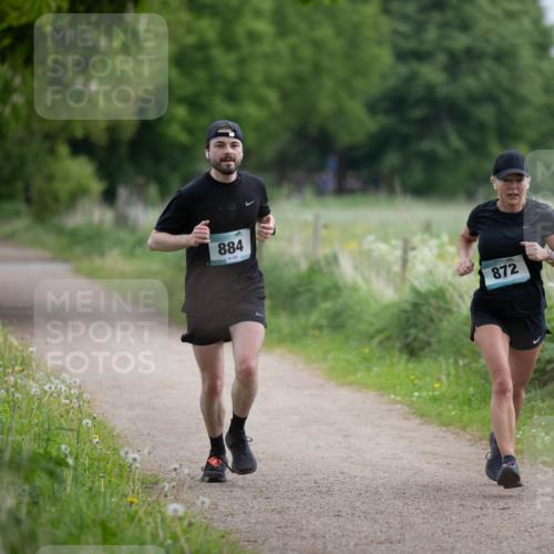 05.05.2024 - 7. Wedeler Halbmarathon Michael Strokosch http://msf.ph/oto/6221140 05.05.2024 11:07:38 Laufen 884, 872 meine-sportfotos.de