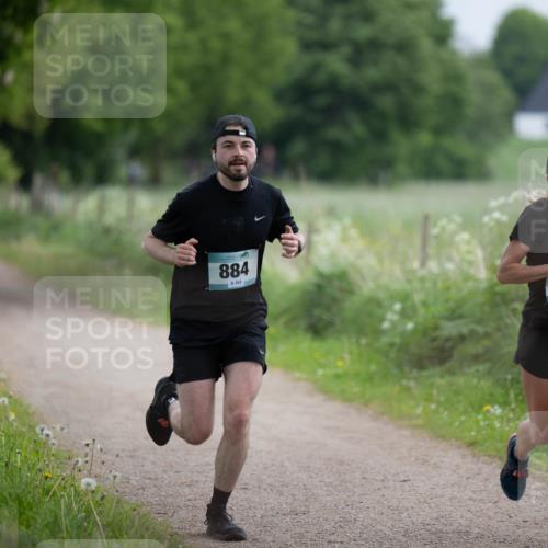 05.05.2024 - 7. Wedeler Halbmarathon Michael Strokosch http://msf.ph/oto/6221142 05.05.2024 11:07:39 Laufen 884, 872 meine-sportfotos.de