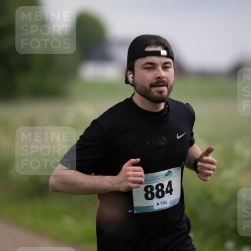 05.05.2024 - 7. Wedeler Halbmarathon Michael Strokosch http://msf.ph/oto/6221143 05.05.2024 11:07:41 Laufen 884, 103 meine-sportfotos.de