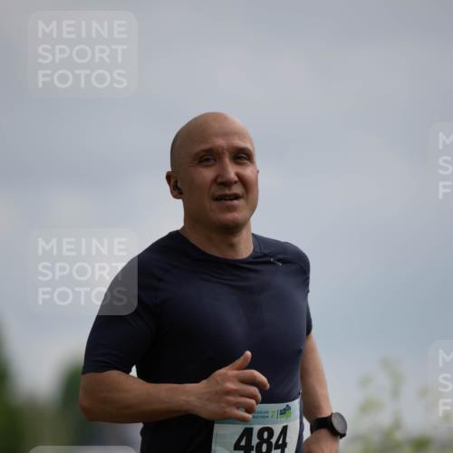 05.05.2024 - 7. Wedeler Halbmarathon Michael Strokosch http://msf.ph/oto/6221167 05.05.2024 11:08:23 Laufen 484 meine-sportfotos.de