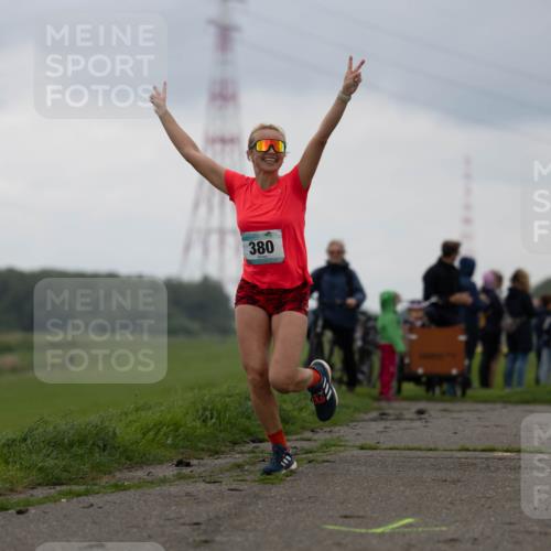 05.05.2024 - 7. Wedeler Halbmarathon Michael Strokosch http://msf.ph/oto/6221189 05.05.2024 11:22:11 Laufen 380 meine-sportfotos.de