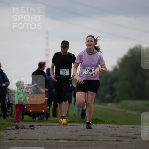 05.05.2024 - 7. Wedeler Halbmarathon Michael Strokosch http://msf.ph/oto/6221196 05.05.2024 11:22:17 Laufen 539, 35 meine-sportfotos.de