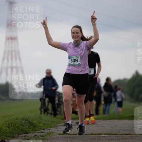 05.05.2024 - 7. Wedeler Halbmarathon Michael Strokosch http://msf.ph/oto/6221202 05.05.2024 11:22:18 Laufen 539 meine-sportfotos.de