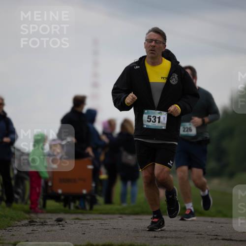 05.05.2024 - 7. Wedeler Halbmarathon Michael Strokosch http://msf.ph/oto/6221212 05.05.2024 11:22:25 Laufen 531, 226 meine-sportfotos.de