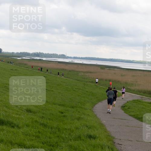05.05.2024 - 7. Wedeler Halbmarathon Michael Strokosch http://msf.ph/oto/6221221 05.05.2024 11:22:43 Laufen  meine-sportfotos.de