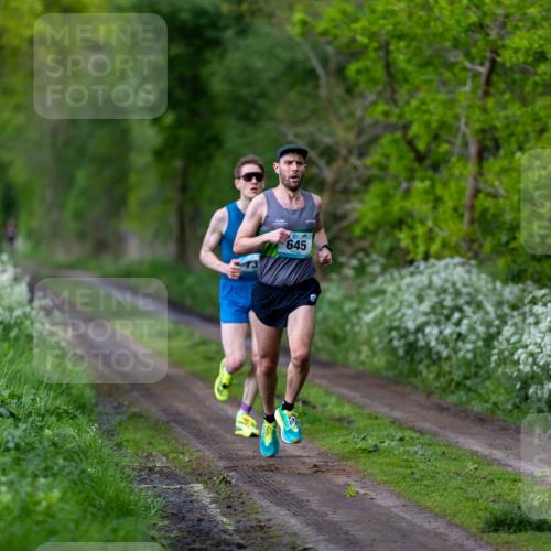 05.05.2024 - 7. Wedeler Halbmarathon Michael Strokosch http://msf.ph/oto/6221250 05.05.2024 10:23:56 Laufen 645 meine-sportfotos.de