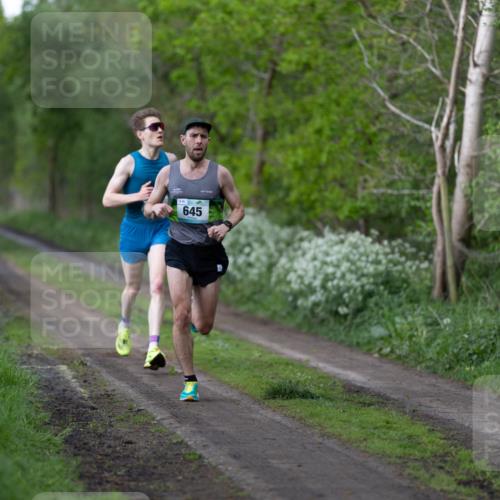 05.05.2024 - 7. Wedeler Halbmarathon Michael Strokosch http://msf.ph/oto/6221252 05.05.2024 10:23:58 Laufen 645 meine-sportfotos.de