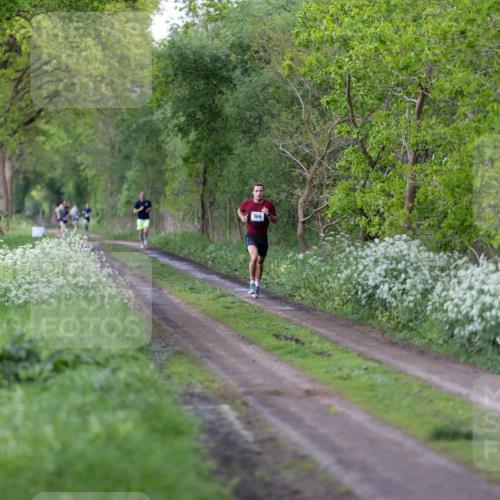 05.05.2024 - 7. Wedeler Halbmarathon Michael Strokosch http://msf.ph/oto/6221261 05.05.2024 10:24:27 Laufen 369 meine-sportfotos.de
