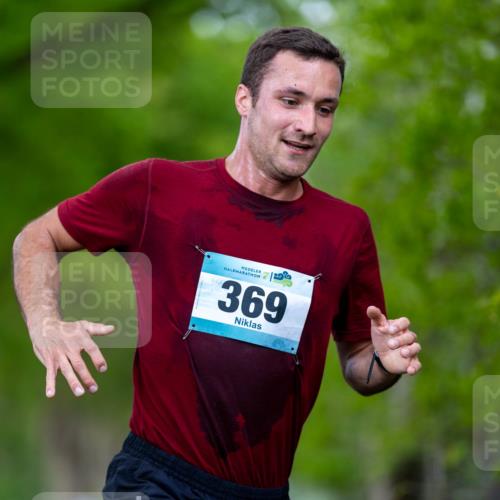 05.05.2024 - 7. Wedeler Halbmarathon Michael Strokosch http://msf.ph/oto/6221266 05.05.2024 10:24:35 Laufen 369 meine-sportfotos.de