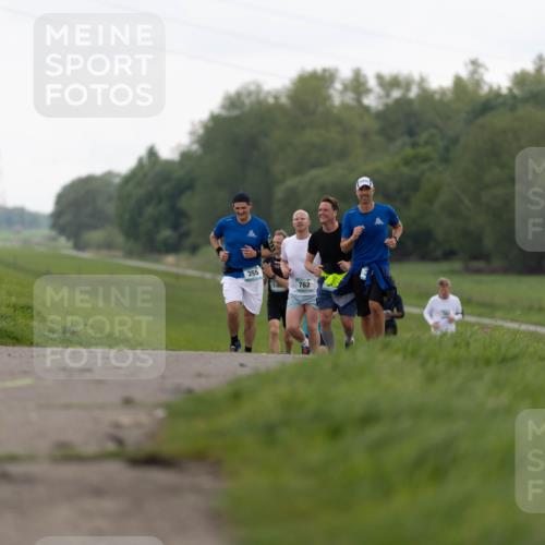 05.05.2024 - 7. Wedeler Halbmarathon Michael Strokosch http://msf.ph/oto/6221431 05.05.2024 11:20:49 Laufen 355, 146, 762 meine-sportfotos.de