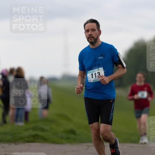 05.05.2024 - 7. Wedeler Halbmarathon Michael Strokosch http://msf.ph/oto/6221443 05.05.2024 11:21:10 Laufen 76, 113 meine-sportfotos.de