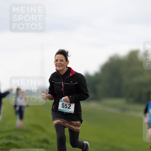 05.05.2024 - 7. Wedeler Halbmarathon Michael Strokosch http://msf.ph/oto/6221455 05.05.2024 11:21:23 Laufen 552 meine-sportfotos.de