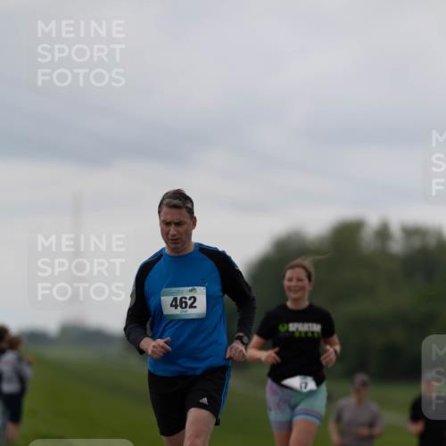 05.05.2024 - 7. Wedeler Halbmarathon Michael Strokosch http://msf.ph/oto/6221461 05.05.2024 11:21:28 Laufen 462 meine-sportfotos.de
