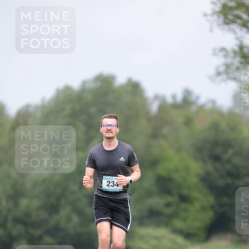 05.05.2024 - 7. Wedeler Halbmarathon H.Heesch http://msf.ph/oto/6222098 05.05.2024 11:05:44 Laufen 234 meine-sportfotos.de