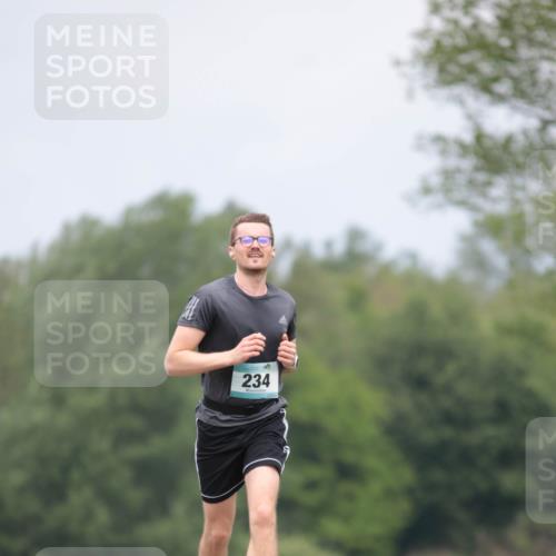 05.05.2024 - 7. Wedeler Halbmarathon H.Heesch http://msf.ph/oto/6222101 05.05.2024 11:05:45 Laufen 234 meine-sportfotos.de