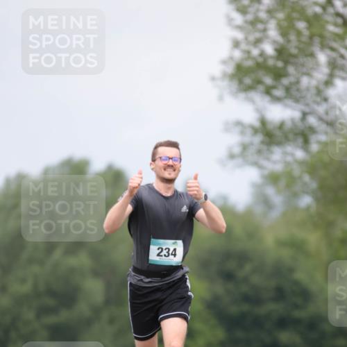 05.05.2024 - 7. Wedeler Halbmarathon H.Heesch http://msf.ph/oto/6222105 05.05.2024 11:05:46 Laufen 234 meine-sportfotos.de