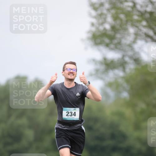 05.05.2024 - 7. Wedeler Halbmarathon H.Heesch http://msf.ph/oto/6222109 05.05.2024 11:05:46 Laufen 234 meine-sportfotos.de