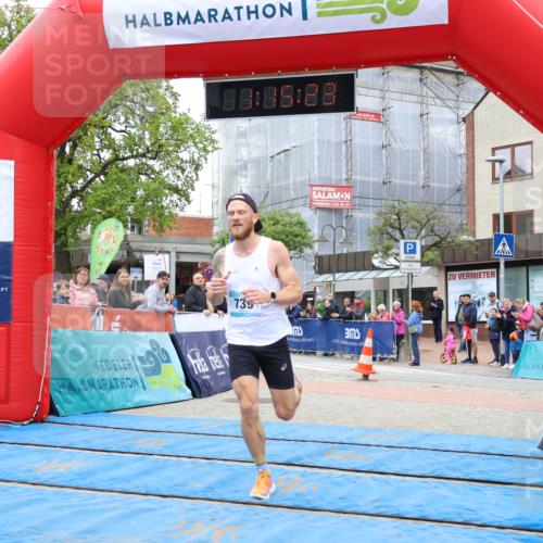 05.05.2024 - 7. Wedeler Halbmarathon Strokosch-Dieckow http://msf.ph/oto/6222156 05.05.2024 11:15:22 Ziel 739 meine-sportfotos.de