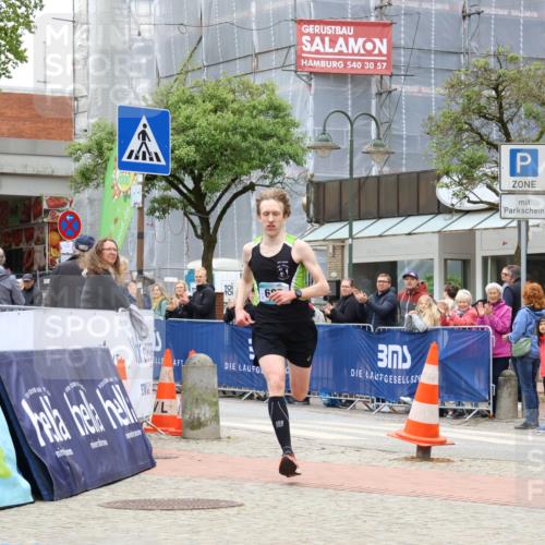 05.05.2024 - 7. Wedeler Halbmarathon Strokosch-Dieckow http://msf.ph/oto/6222169 05.05.2024 11:16:46 Ziel 685 meine-sportfotos.de