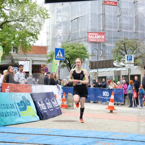 05.05.2024 - 7. Wedeler Halbmarathon Strokosch-Dieckow http://msf.ph/oto/6222178 05.05.2024 11:16:47 Ziel 685 meine-sportfotos.de