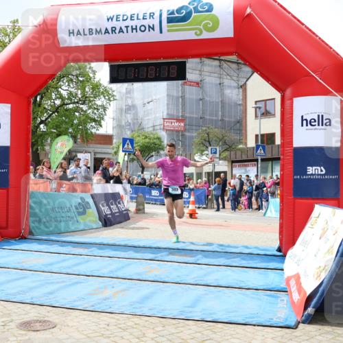 05.05.2024 - 7. Wedeler Halbmarathon Strokosch-Dieckow http://msf.ph/oto/6222209 05.05.2024 11:18:18 Ziel 90, 302, 591, 908 meine-sportfotos.de