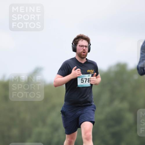 05.05.2024 - 7. Wedeler Halbmarathon H.Heesch http://msf.ph/oto/6222237 05.05.2024 11:07:01 Laufen 578 meine-sportfotos.de