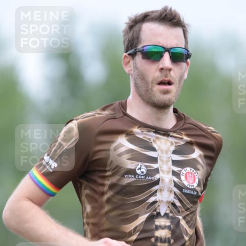 05.05.2024 - 7. Wedeler Halbmarathon H.Heesch http://msf.ph/oto/6222264 05.05.2024 11:07:05 Laufen 347, 1910 meine-sportfotos.de