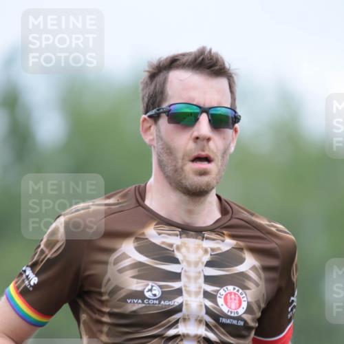 05.05.2024 - 7. Wedeler Halbmarathon H.Heesch http://msf.ph/oto/6222266 05.05.2024 11:07:05 Laufen 47, 1910 meine-sportfotos.de