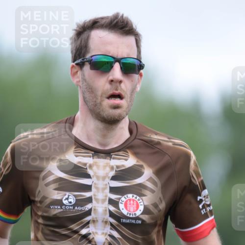 05.05.2024 - 7. Wedeler Halbmarathon H.Heesch http://msf.ph/oto/6222267 05.05.2024 11:07:06 Laufen 44, 17, 1910 meine-sportfotos.de