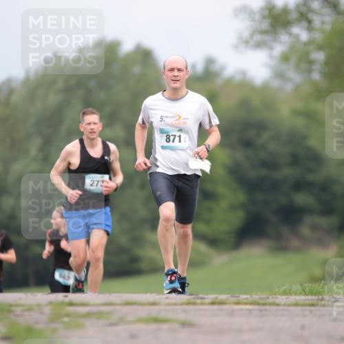 05.05.2024 - 7. Wedeler Halbmarathon H.Heesch http://msf.ph/oto/6222272 05.05.2024 11:07:11 Laufen 273, 5, 10, 2004, 871 meine-sportfotos.de