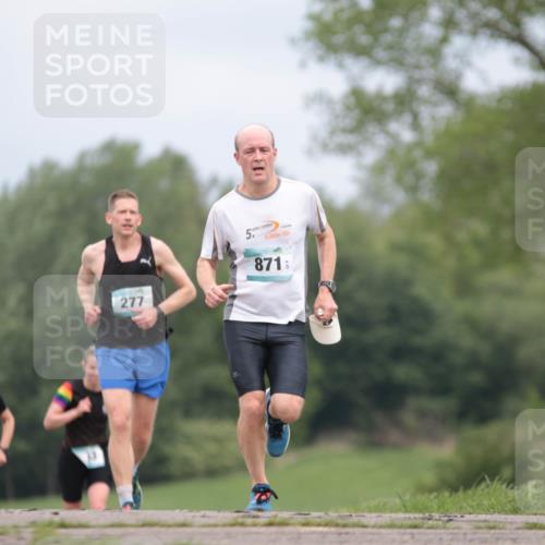05.05.2024 - 7. Wedeler Halbmarathon H.Heesch http://msf.ph/oto/6222279 05.05.2024 11:07:12 Laufen 277, 5, 10, 2004, 871 meine-sportfotos.de