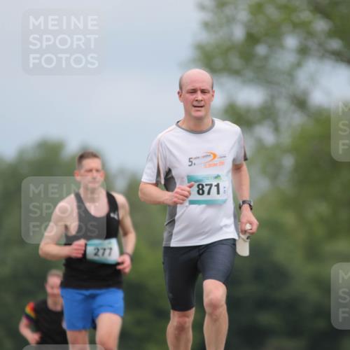 05.05.2024 - 7. Wedeler Halbmarathon H.Heesch http://msf.ph/oto/6222281 05.05.2024 11:07:13 Laufen 277, 5, 10, 2004, 871 meine-sportfotos.de