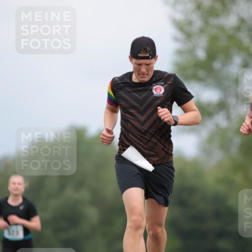 05.05.2024 - 7. Wedeler Halbmarathon H.Heesch http://msf.ph/oto/6222301 05.05.2024 11:07:18 Laufen 323, 63 meine-sportfotos.de